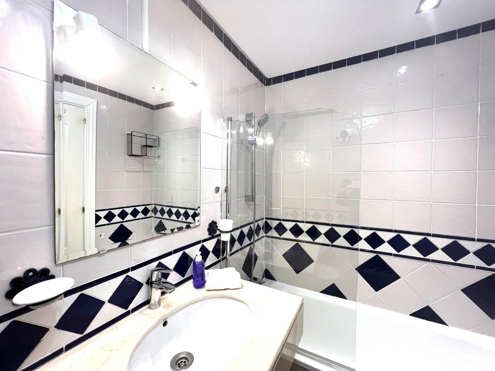 Stylish Townhouse In Beachfront Complex Марбелья Екстер'єр фото